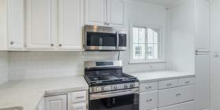 Charming single story home in heart of Reseda Gallery 10