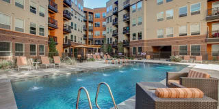 AMLI Riverfront Park Gallery 7