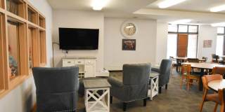 Lyons Court - Senior Living Gallery 23