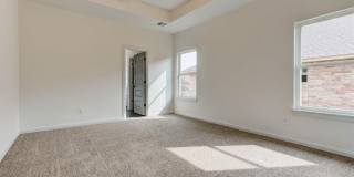 Beautiful! 4-Bed Home in Mustang Gallery 17