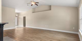 Spacious 4-Bedroom Home - Great Location Gallery 5