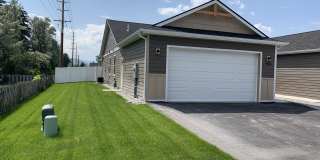 1704 S Woodland Dr Gallery 1