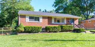 White Oak - Charming 3bed ranch w fenced yard and garage Gallery 3