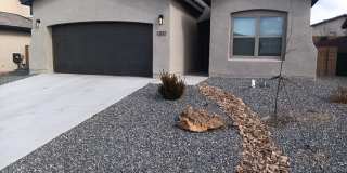 Charming 3 bedroom, 2 bathroom in Rio Rancho! Showings available NOW! Gallery 1