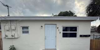 613 NW 15th Ave Gallery 1