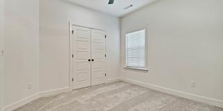 502 W Persimmon St Gallery 21