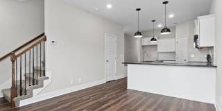2 Bedroom Townhome Located Close to Post Gallery 9