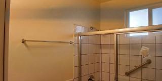 4319 Swift Ave Gallery 7