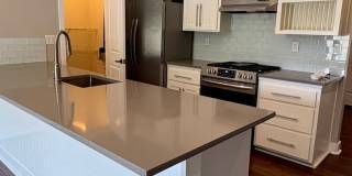 Central Point - Refined Townhouse with Dual Primary Suites Gallery 3