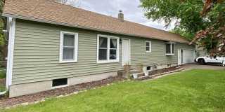 Great 3BR/1BA Champlin Home Available 9/1! Gallery 1