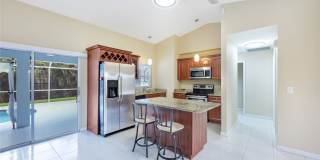 250 SE 44th Street Gallery 7