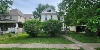 4-Bedroom House 4-Bedroom House Gallery 1
