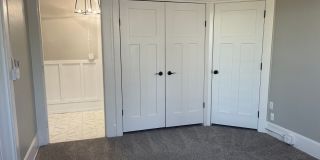 Elegant Renovation! HUGE 1 Bed 1 Bath Available Now! Gallery 46