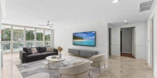 550 SE Mizner Boulevard Gallery 1