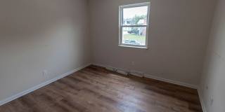 Spacious Southside Duplex Gallery 25