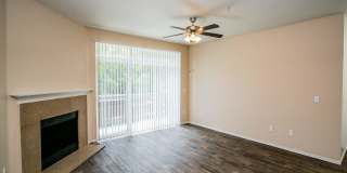 The Colonnade Luxury Townhome Apartments Gallery 10