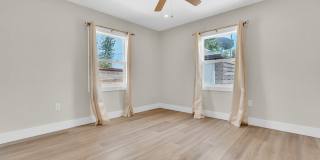 Gorgeous 3br/2ba/1 Car Gar Single Family Home Available Now! Gallery 15