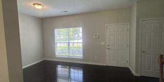 SPACIOUS 4 BED/ 3 BATH HOUSE! SPACIOUS 4 BED/ 3 BATH HOUSE! Gallery 6