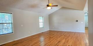3 Bedroom | 2 Bathroom | 2 Car Garage | Fenced backyard | Nixa MO! | Nixa Schools! Gallery 19