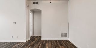 Sterling Oaks Luxury Apartments Gallery 15