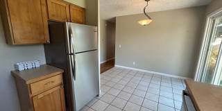 3 Bed, 1.5 Bath with Spacious Backyard! Gallery 8