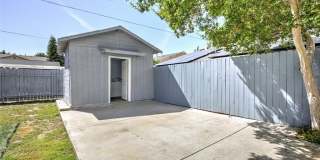14918 1/2 Wyandotte Gallery 9