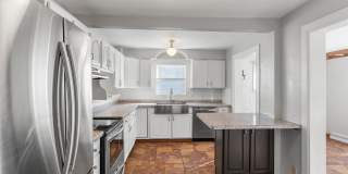 4 Bedroom House in Appleton Gallery 19