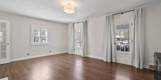 Beautiful Arlington Home South of Lane Gallery 8