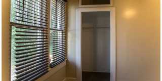 1115 State Street Gallery 20