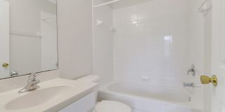 2 bedroom 2.5 bathroom Townhome in Cypress Landing Gallery 16