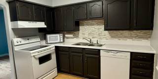 Available Now! 2-bed home in Ft. Thomas with lots to offer! Gallery 6