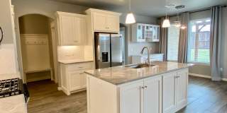 3 Bed, 2.5 Bath in Gated Community with Private Pond Gallery 7