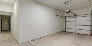 2901 NE Inner Loop Gallery 2