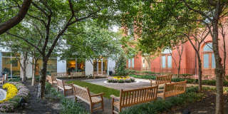 207 W WASHINGTON Square Gallery 28