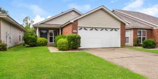 4669 Young Pointe Manor Gallery 1