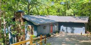 Spacious 4 Bedroom/ 3.5 Bath with views of Lake Desoto!! Gallery 1