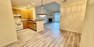 SW Littleton Top Floor Condo with Mountain Views! Gallery 6