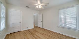 TERRELL HEIGHTS COTTAGE Gallery 21