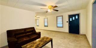 1601 Redwood Avenue Gallery 3