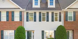 2205 Old Ivy Way Gallery 1