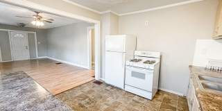2230 Woodlawn Avenue - $1,350.00/mo. Gallery 9