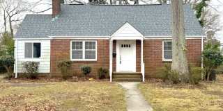 1313 Frank Street Gallery 1