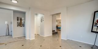 Large 5 Bedroom home in South Phoenix with Private Pool Gallery 8