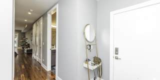 2618 West Fullerton Avenue Gallery 4