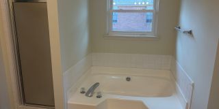 3 Bedroom and 2 Bathroom House Gallery 16