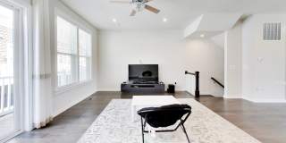 Fresh and Ready 4Bed/4.5Bath Beautiful 4 level TH + 2 Car Garage Gallery 9