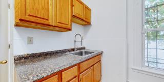 Spacious 1BR Apartment Near Yale – Remodeled & Convenient! Gallery 3