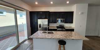 Guard-Gated Cadence | 2 Bed Single-Story Home in 55+ Community | WiFi Included Gallery 6
