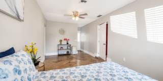 Discover the perfect Naples Park rental just minutes from the beach. Gallery 31