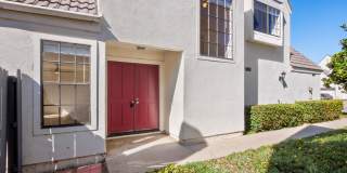 Renovated 2bed x 2.5bath Townhouse with Private Patio & 2-Car Garage Gallery 4